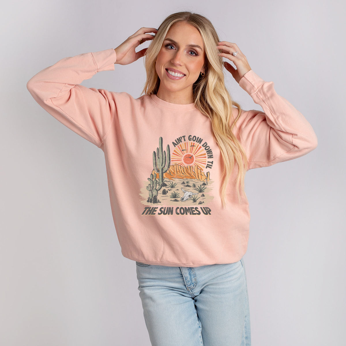 Vintage Ain't Goin Down - Women's Lightweight Garment Dyed Sweatshirt