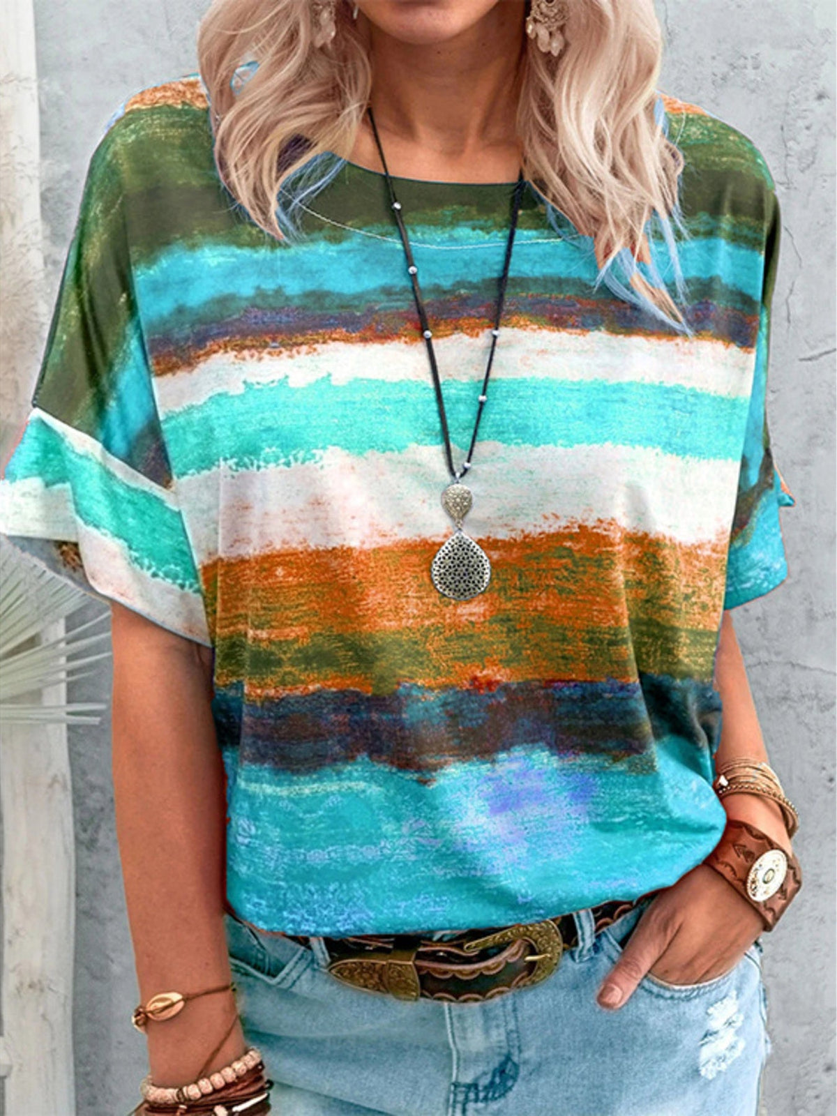 Contrast Round Neck Casual T-Shirt product image 10