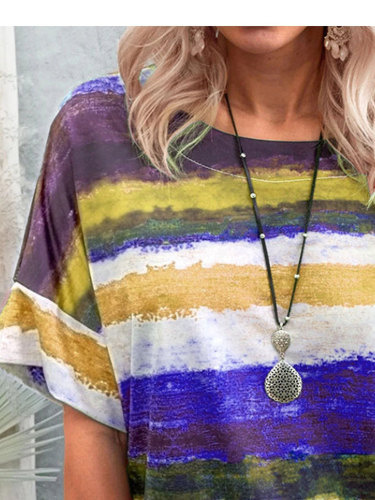 Contrast Round Neck Casual T-Shirt product image 5