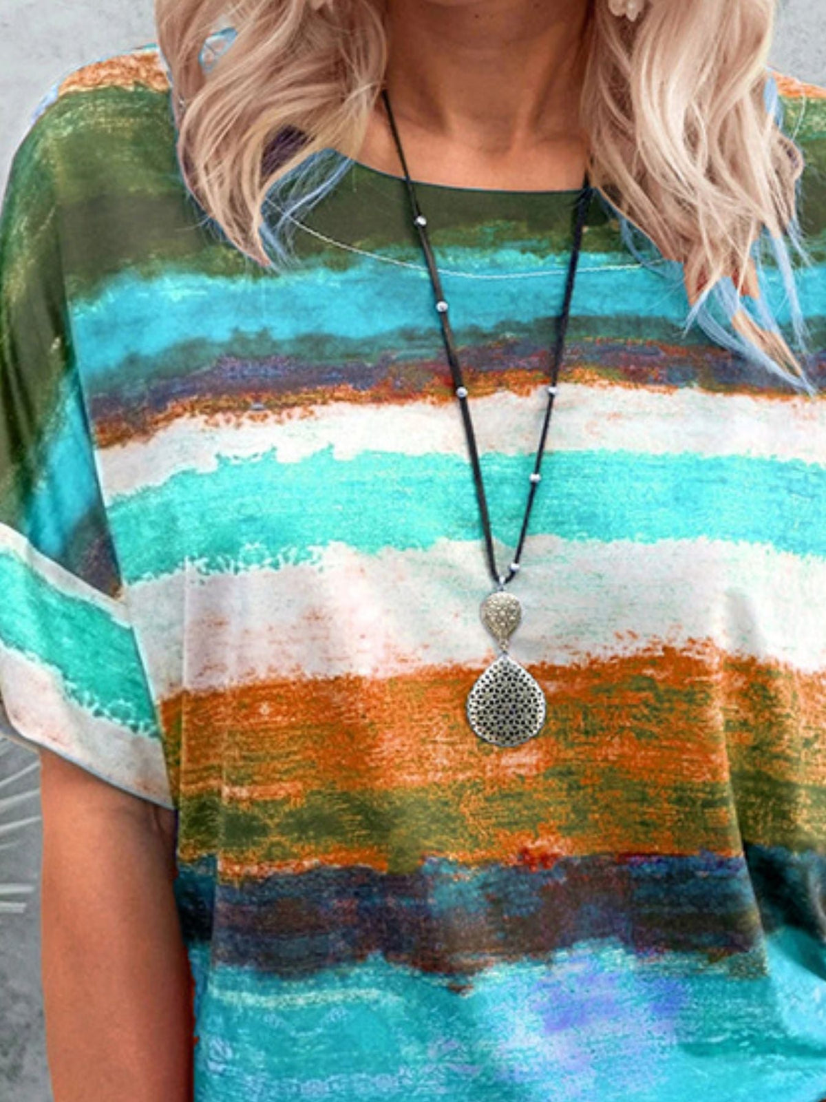 Contrast Round Neck Casual T-Shirt product image 11
