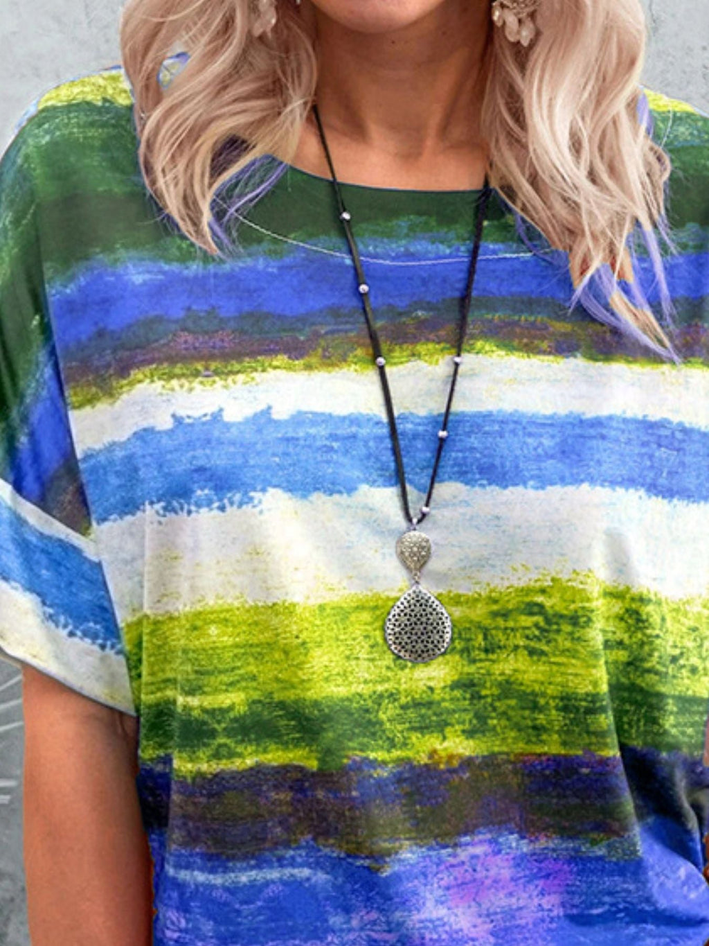 Contrast Round Neck Casual T-Shirt product image 3